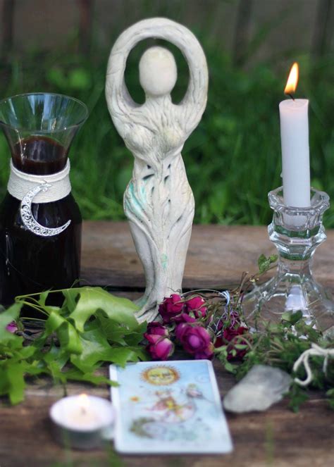 Crafting Midsummer Solstice Wiccan Spells for Love and Abundance